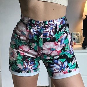 Vintage 🌴 Tropical High Waisted Jean Shorts